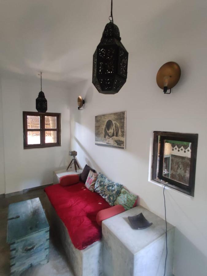 Jardin D'Ulysse & Hard Rock Bed & Breakfast Morjim Ngoại thất bức ảnh