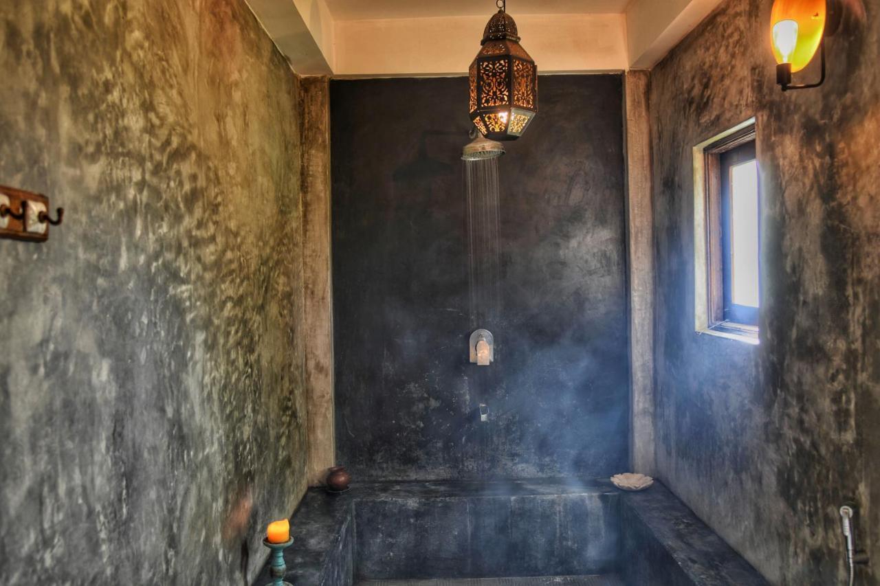 Jardin D'Ulysse & Hard Rock Bed & Breakfast Morjim Ngoại thất bức ảnh